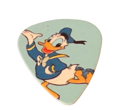 Walt Disney Donald Duck Disneyland Souvenir Instrument Guitar Pick Vtg