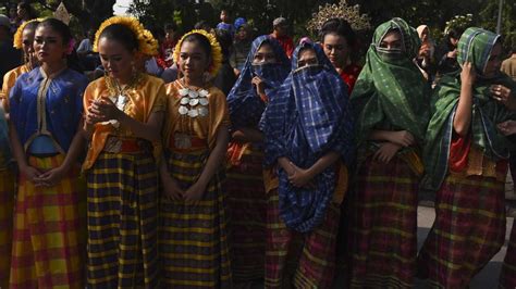 foto  suku indonesia  mayoritas agama islam cek  suku kamu gak