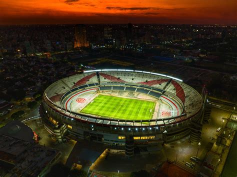 River Juega Ante Argentinos Juniors En El Renovado Estadio Monumental