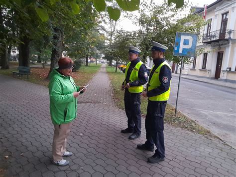 Po Zmroku Pieszy Bardziej Bezpieczny Z Odblaskiem FOTO Portal