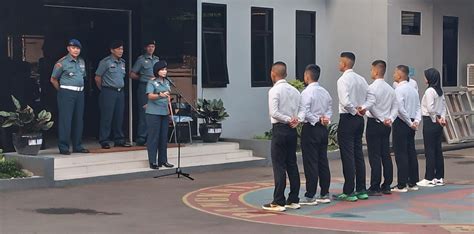 Komandan Lanal Bandung Berangkatkan Calon Taruna Dan Taruni Sub Panda