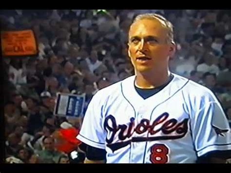 Cal Ripken Jr Breaks Lou Gehrig S Consecutive Games Record