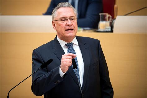 Joachim Herrmann trifft klare Ansage gegenüber deutschen IS Kämpfern