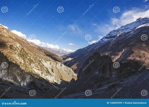 Trail To Tilicho Lake Annapurna Circuit Trek Himalayan Mountains