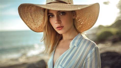 Ksenia Kokoreva Blonde Hat Shirt Portrait Depth Of Field