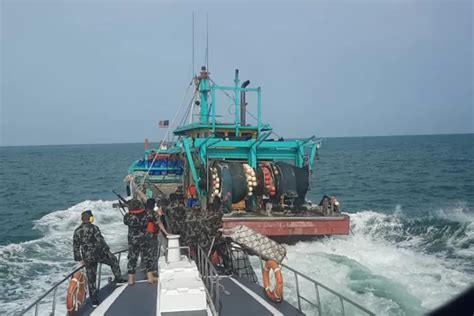 Kepergok Gunakan Trawl Dan Tak Kantongi Izin KKP Tangkap Kapal Ikan