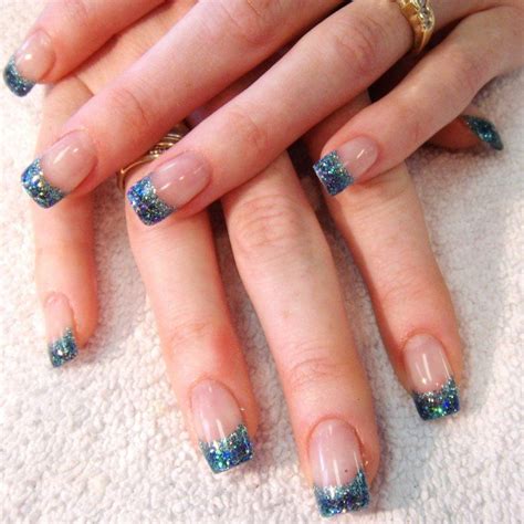 French manucure gel à paillettes en bleu Glitter gel nails Gel nail