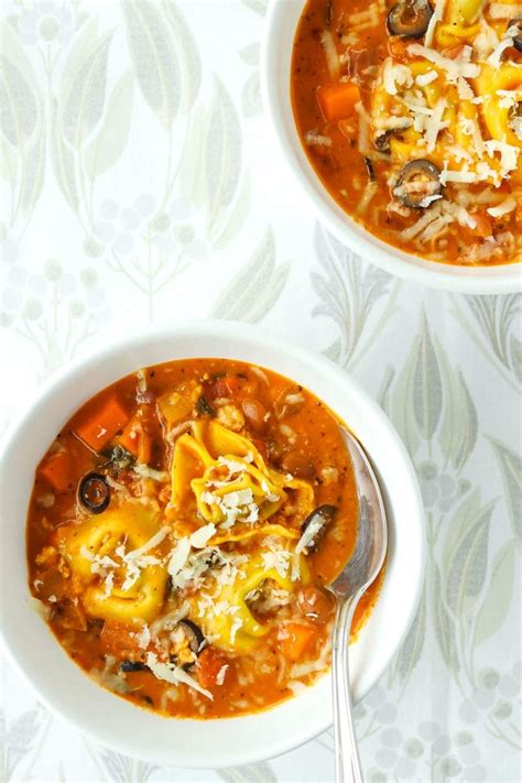 Creamy Tomato Basil Tortellini Soup That Spicy Chick