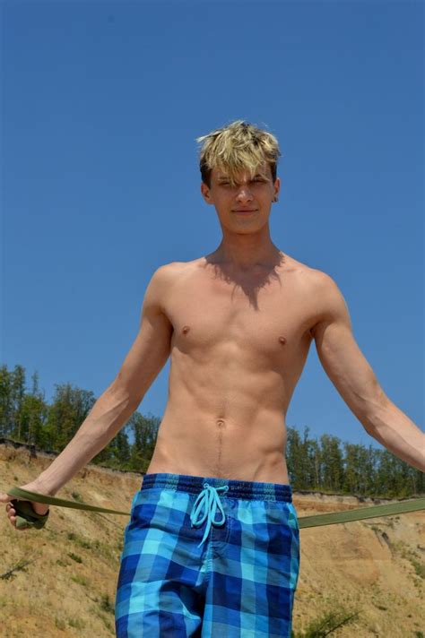 Boys In Boardshorts Masculin