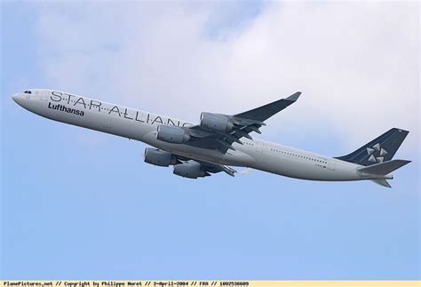 Foto Lufthansa Airbus A340 642 D AIHC