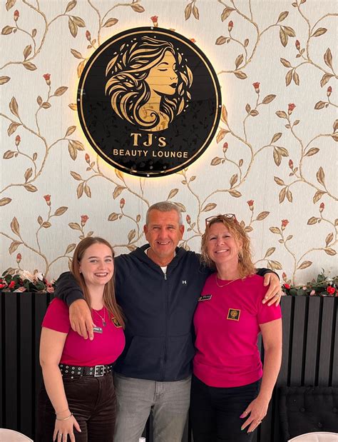 Luna Belle - Luna Belle added a new photo — in Deal,...