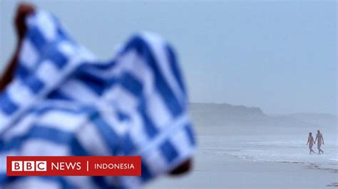 Bunyi Dor Di Pantai Kaum Nudis Di Pulau Corsica Prancis BBC News