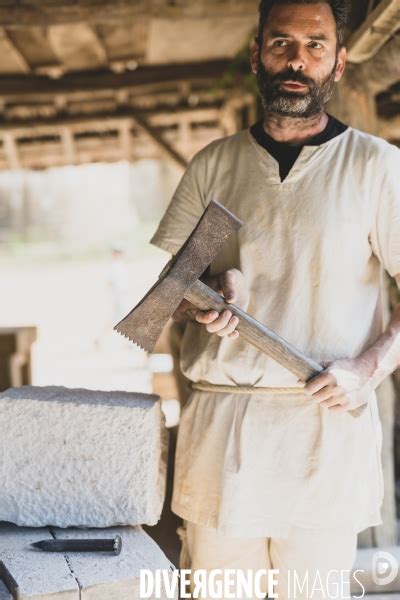 Guedelon La Construction D Un Chateau Fort Par Marif DERUFFI