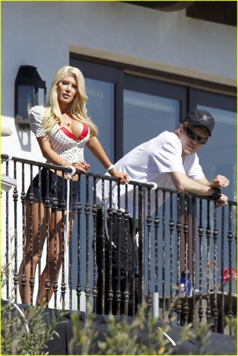 Heidi Montag Just Goes With It In Malibu Photo 2434922 Heidi Montag