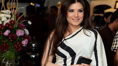 Resham - Biography, Height & Life Story | Super Stars Bio