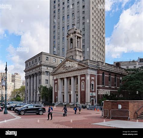 NYC courthouses and jail Stock Photo - Alamy