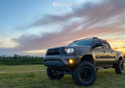 Pro Comp 6 Suspension Lifts For 12 15 Toyota Tacoma K5080b Pro Custom Offsets