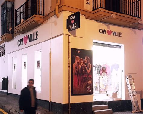 Rotulaci N Exterior Para La Nueva Tienda Cay Ville R Tulos Sevilla