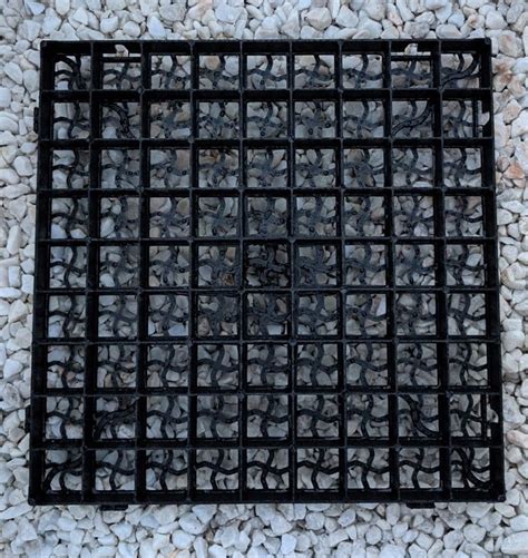 Black Plastic Ground Reinforcing Gravel Grids 500x500mm Morgan