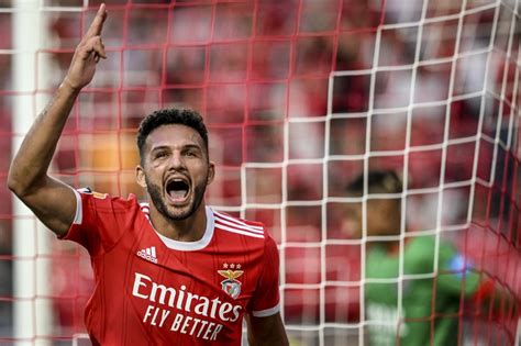 Manchester United Mira Contrata O De Jovem Do Benfica Lance