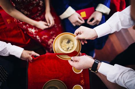 12 Absurd Chinese Wedding Traditions You Still Might Be Following