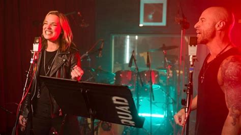 Listen Lzzy Hale And Daughtry Cover Journey S Separate Ways Music News Ultimate Guitar