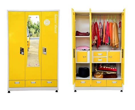 With Locker 3 Door Stainless Steel Almirah 5 Shelves With Mirror At