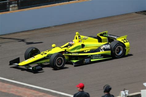 IndyCar Recorriendo La Grilla De Las 500 Millas De Indianapolis 2014