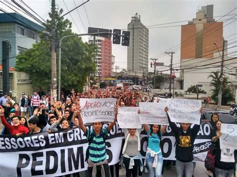 O desabafo de duas alunas de uma escola em greve - Farofafá
