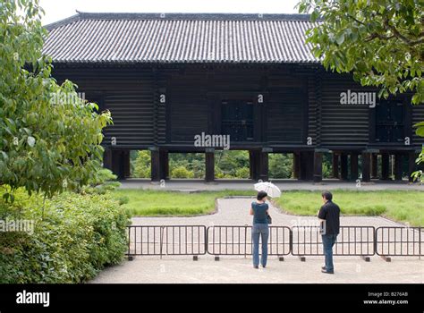 Couple Viewing The Shosoin National Treasure Repository Housing