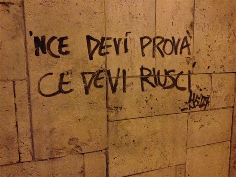 Le frasi scritte sui muri più belle e coinvolgenti da condividere