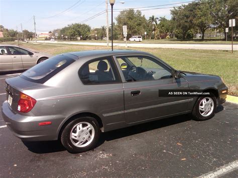 Hyundai Accent Gl Hatchback Door L