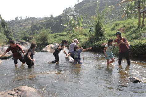 Info Harga Paket Guide Tracking Curug Sentul Bogor Untuk Corporate