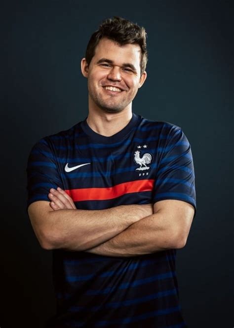 Magnus Carlsen Height, Weight, Age, Family, Facts, Education, Biography