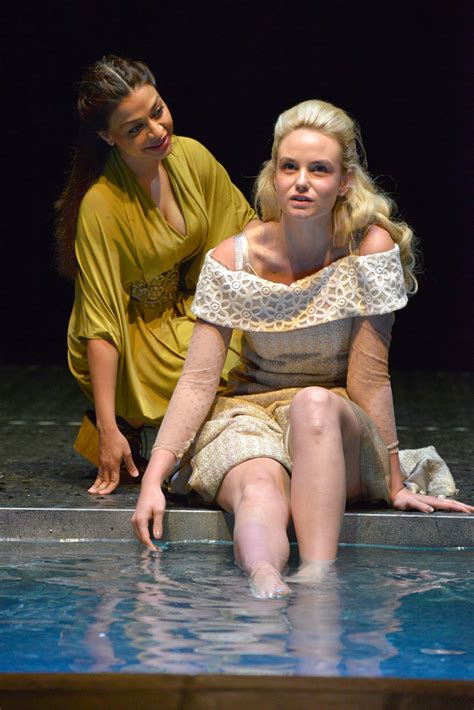 Investigate Past Productions of Othello | Shakespeare Learning Zone