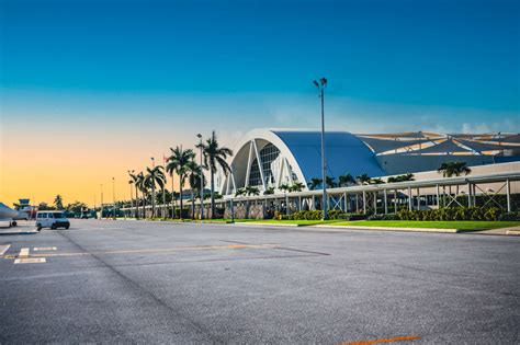 Airlines object to Cayman's planned airport fee increase - Cayman Compass