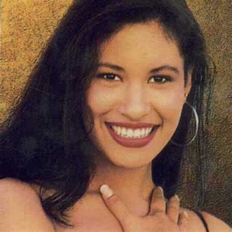 “selena Selenaquintanilla Selenaqueentanilla Selenaquintanillaperez Selenaylosdinos