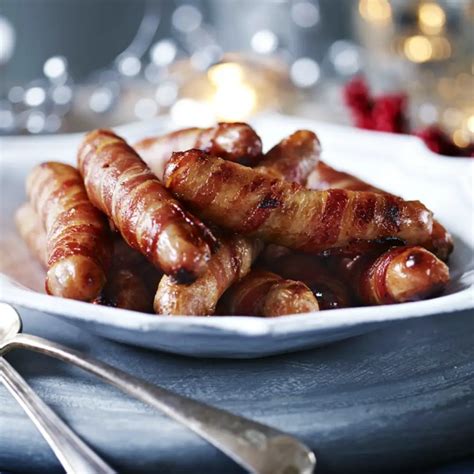 Aldi Announce Foot-Long Pigs in Blankets for Christmas - Average Joes