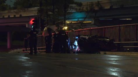 1 Dead In Crash After Car Flies Off Freeway Abc13 Houston