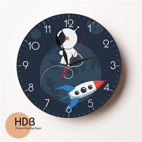 Jual HDB Jam Dinding Astronot Wallclock Astronot Model Kayu Untuk