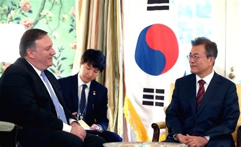 President Moon Jae-in meets top U.S. security officials