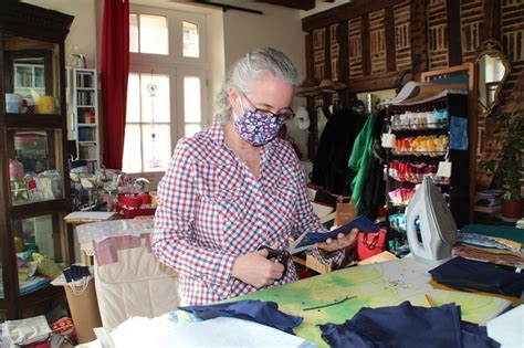 Verneuil sur Avre La couturière croule sous les demandes de masques en