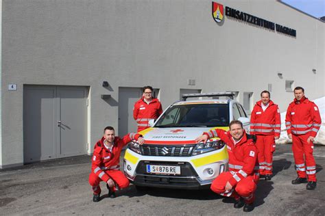 Unterst Tzung F R Das Rote Kreuz Suzuki Austria Sponsert Ein First