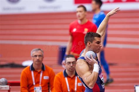 Atletismo Mihail Dudas Heptathlon Del Hombre Lanzamiento De Peso