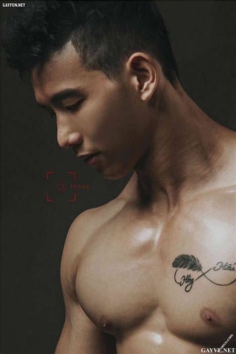 Bao Nguyen Hot Vietnamese Muscular Guy Photo 15