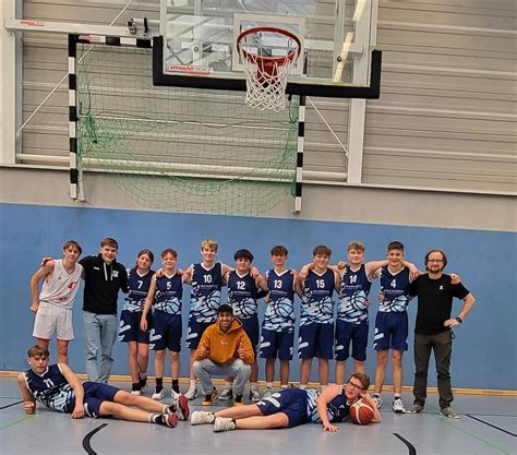 BW Borssum Spielt Gegner Schwindelig BASKETBALL 120 52 Sieg Gegen