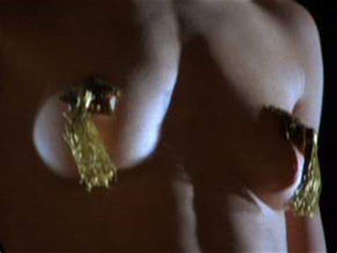 SANDRA BERNHARD Nude AZNude