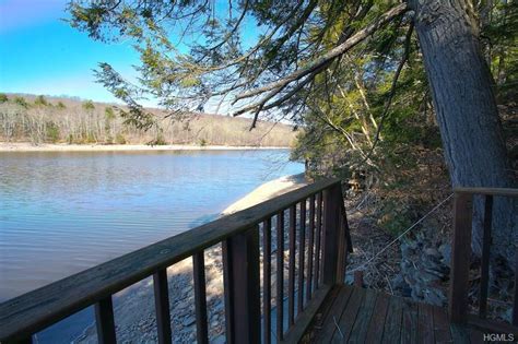 Monticello Lakehouse with Two Living Levels, Private Dock