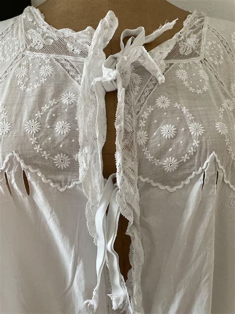 Antique White Cotton Lace Nightgown Short Sleeved Em… Gem