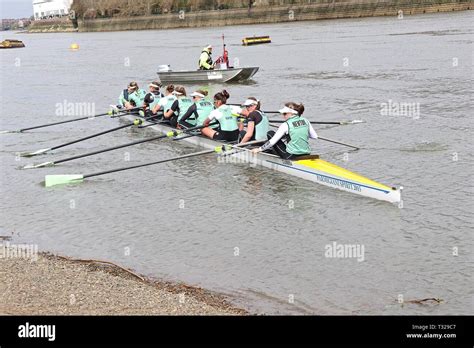 The Boat Race 2019 London Uk Stock Photo Alamy